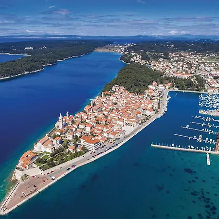 Apartament Lovely In