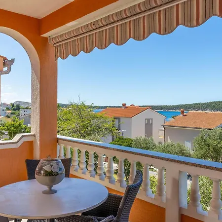 Apartament Lovely In *