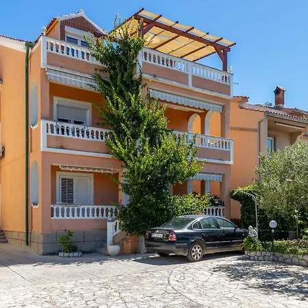 Apartament Lovely In Barbat na Rabu