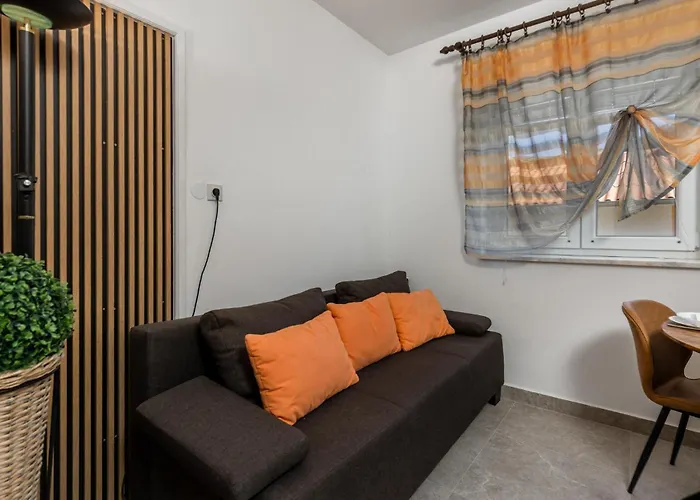 Lovely In Barbat na Rabu