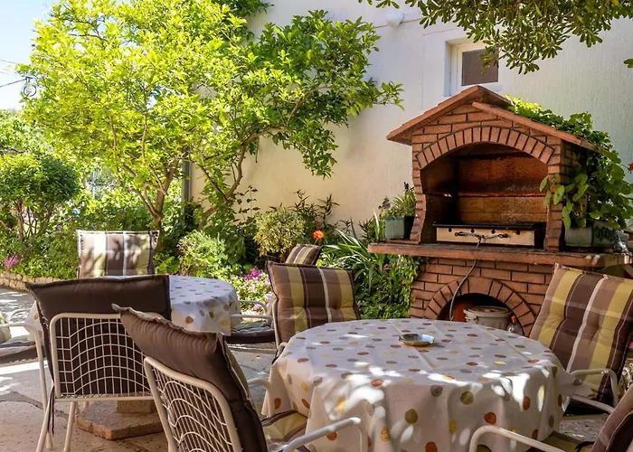 Lovely In Barbat na Rabu